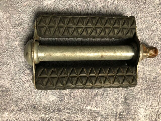 SCHWINN APPROVED EARLY 60&#039;S STING-RAY ORIGINAL 3" 15/16 BLOCK LEFT PEDAL ONLY