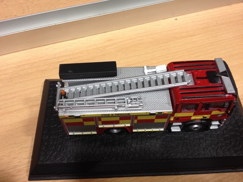 Oxford,Camion Bomberos MAN,Ref.4144110,escala 1:76 - Imagen 5 de 6