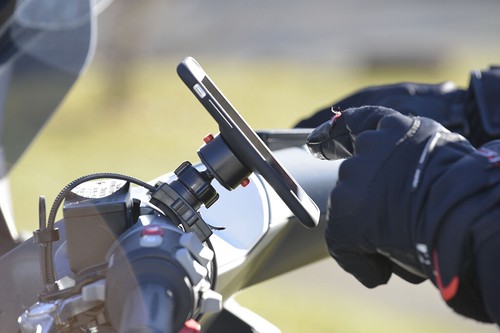 Motorcycle Handlebar Mount & TiGRA FITCLIC NEO U-DRY Phone Case - 第 5/7 張圖片