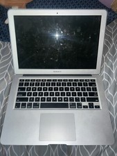 Apple MacBook Air 13.3 in 256GB SSD, Intel Core i5 5th. Gen., 1.6GHz, 8GB RAM 