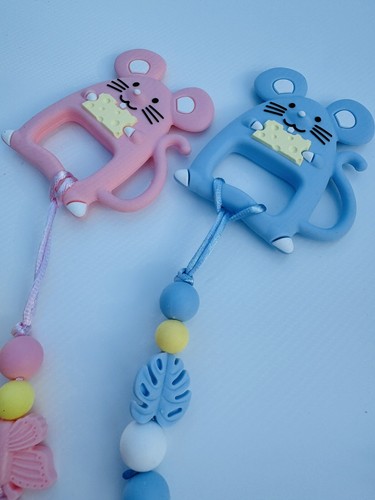 Personalized Pacifier Clip - Gift Baby Shower - Baby Girl/ Baby Boy - Picture 4 of 5