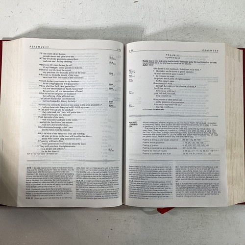 NIV Life Application Bible - Red Hardcover 1991 - Tyndale House - Very Good - Picture 10 of 11