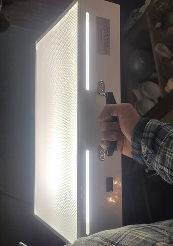 Alaska Northern Lights Northstar 10,000 Light Therapy Box with Soft Case - Picture 7 of 8
