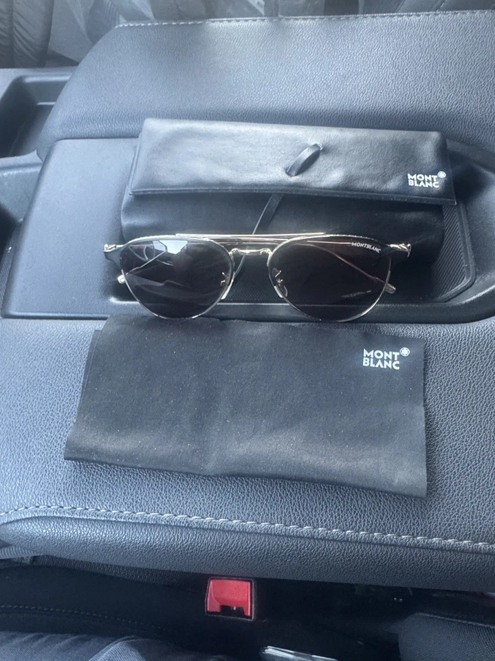 Gafas de sol Mont Blanc unisex con estuche rígido óptico y paño de limpieza Foto 3 de 4