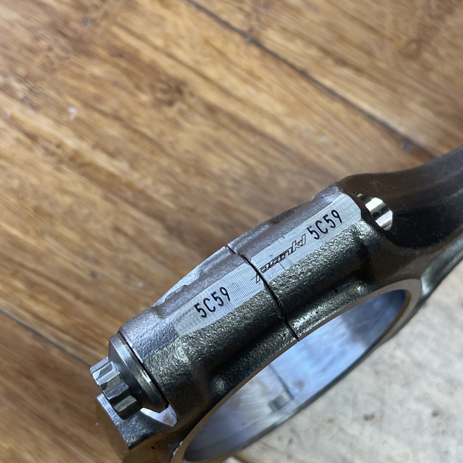 Maserati Levante 2014-2024 Connecting rod