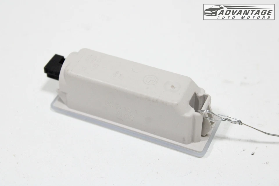 2013-2018 BMW 320I XDRIVE F30 ПЕРЧАТОЧНЫЙ ЯЩИК ИНТЕРЬЕР ВЕЖЛИВОСТЬ ЛАМПА HELLA OEM - Изображение 3 из 4