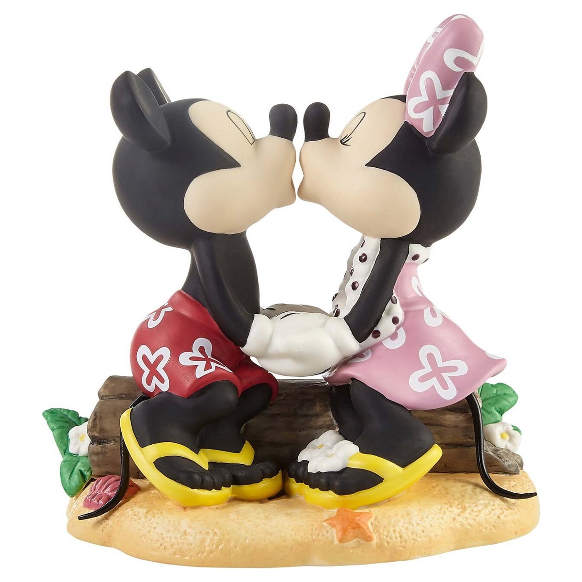 Precious Moments Disney Mickey & Minnie Mouse Kissing on the Beach