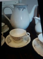 VECCHIO E BELLISSIMO SERVIZIO