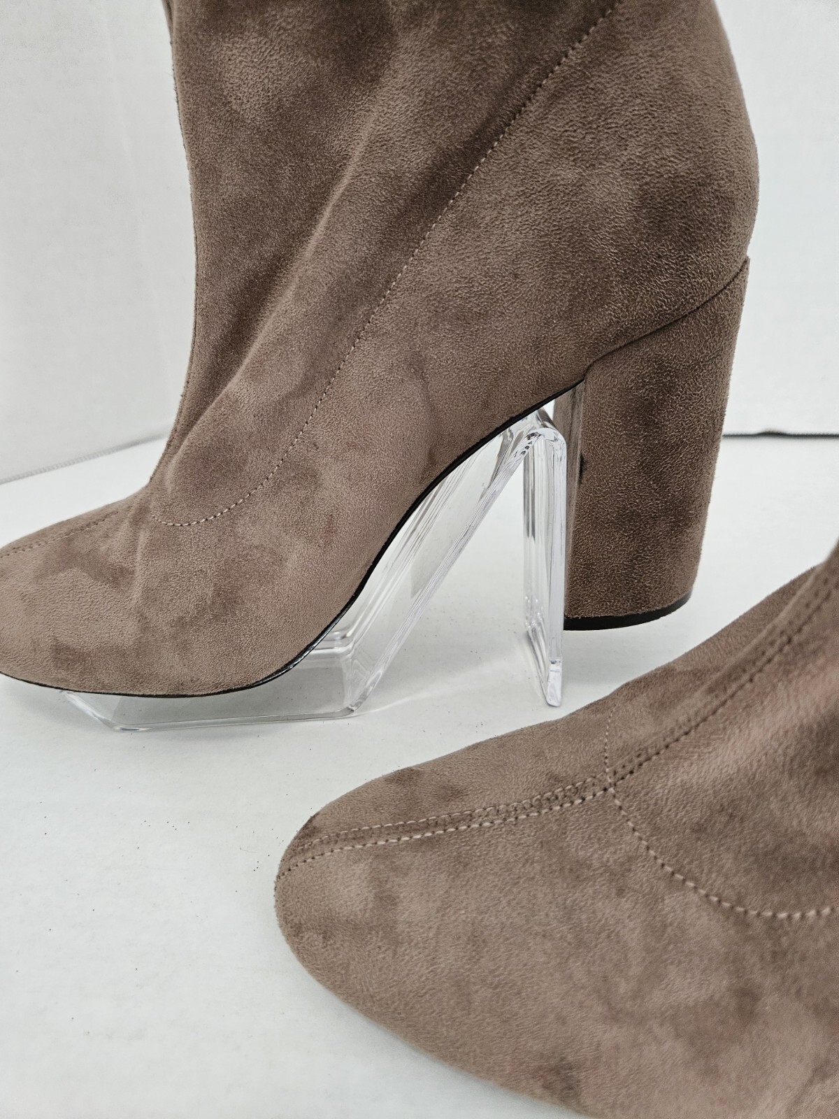 SAOLA BCBGeneration LILIANNA Calzini alla caviglia da donna taglia 8 suola in pelle