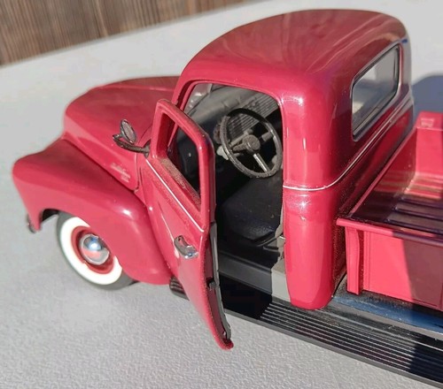 Franklin Mint - 1950 GMC Longbed Pickup Truck Dark Red 1:24 Scale YV60 - Picture 5 of 17