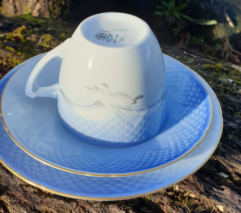 Vintage Denmark Kjobenhavn Bing Grondahl porcelain tea pair cup plate saucer