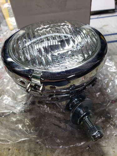 Two HARLEY DAVIDSON HEADLIGHT CASE HOUSING BUCKET PURSUIT LAMP SHELLS NIB - Picture 5 of 13