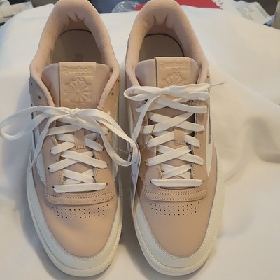 Classic Men's Reebok Sz 12 Beige/Blush and white accents