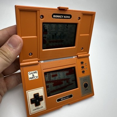 NINTENDO Donkey Kong Game and Watch Multi Screen (DK-52) 1982