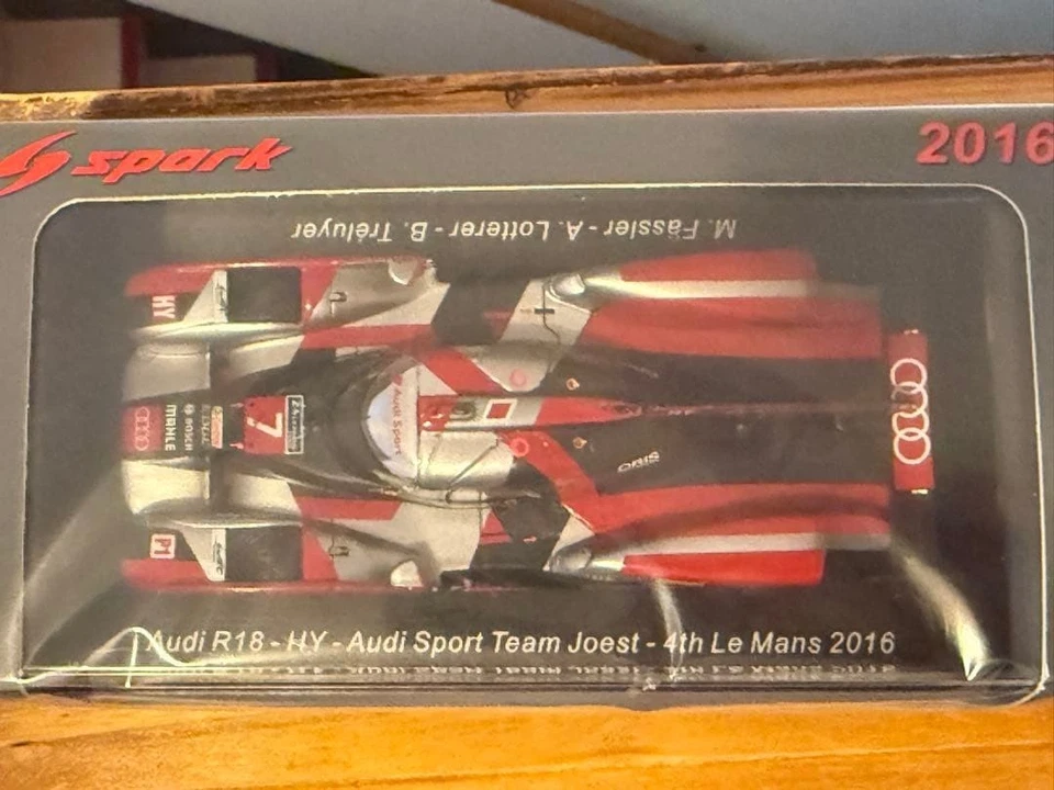 Spark 1/43 Audi R18 #7 Le Mans 2016 S5104 LMP1 Race Car Model - Photo 4/4