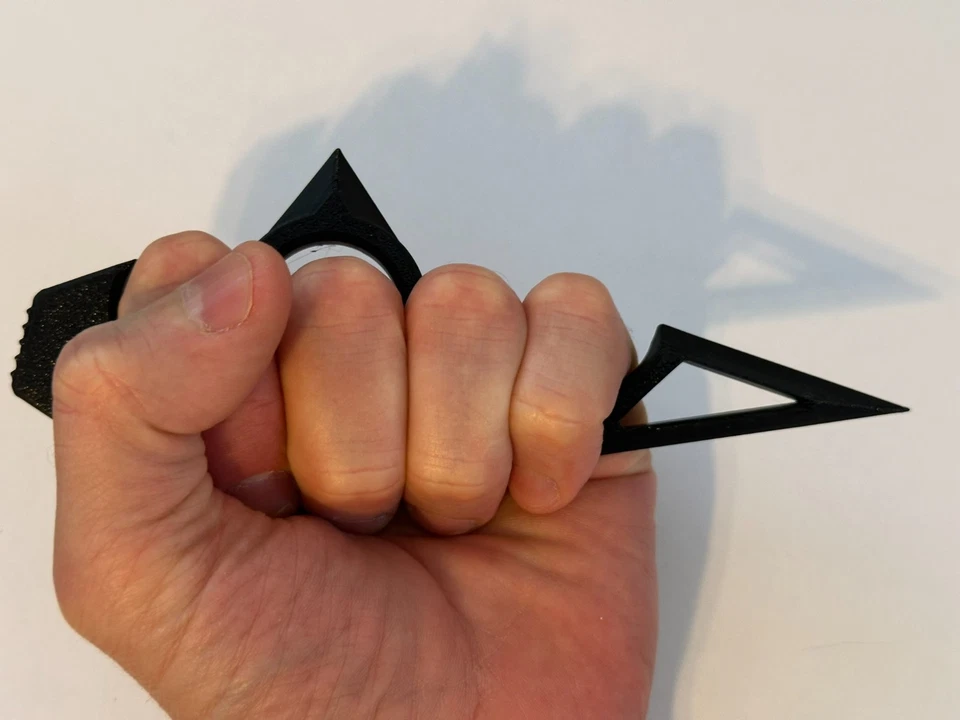 Cuchillo de autodefensa indetectable con espiga de mano de fibra de carbono - no metálica Foto 2 de 4