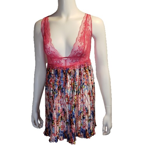 Victoria's Secret x Mary Katrantzou Medium Slip Pink White Pleated Satin Skirt - Picture 3 of 6