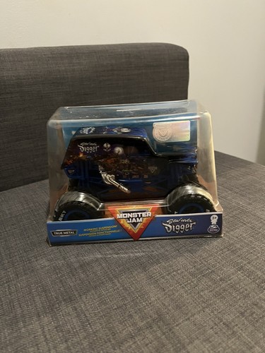 Hot Wheels Monster Jam 1:24 Scale SON-UVA Grave DIGGER Truck 30 Anniversary NIP