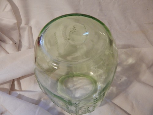 Vintage Anchor Hocking Glass 1930's Green Princess Pattern Vase - Picture 5 of 5