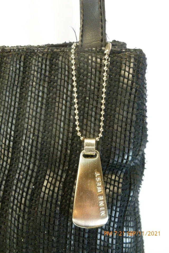 Usado en Excelente Condición Nine Wests Negro Tejido Algodón Lino Tela PU Bolso de Hombro PLATEADO ETIQUETA COLGANTE Foto 2 de 4
