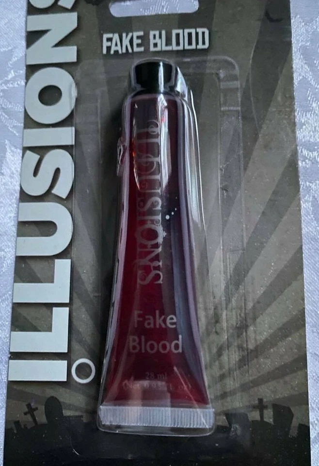 ILUSIONES SANGRE FALSA Foto 2 de 3