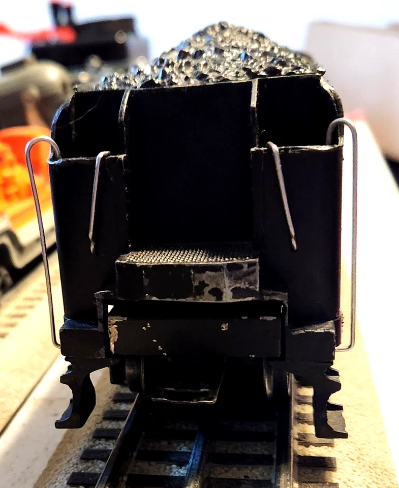 OLDER LIONEL 2426W TENDER ONLY NO LOCO IN GOOD CONDITION. - Image 3 of 4