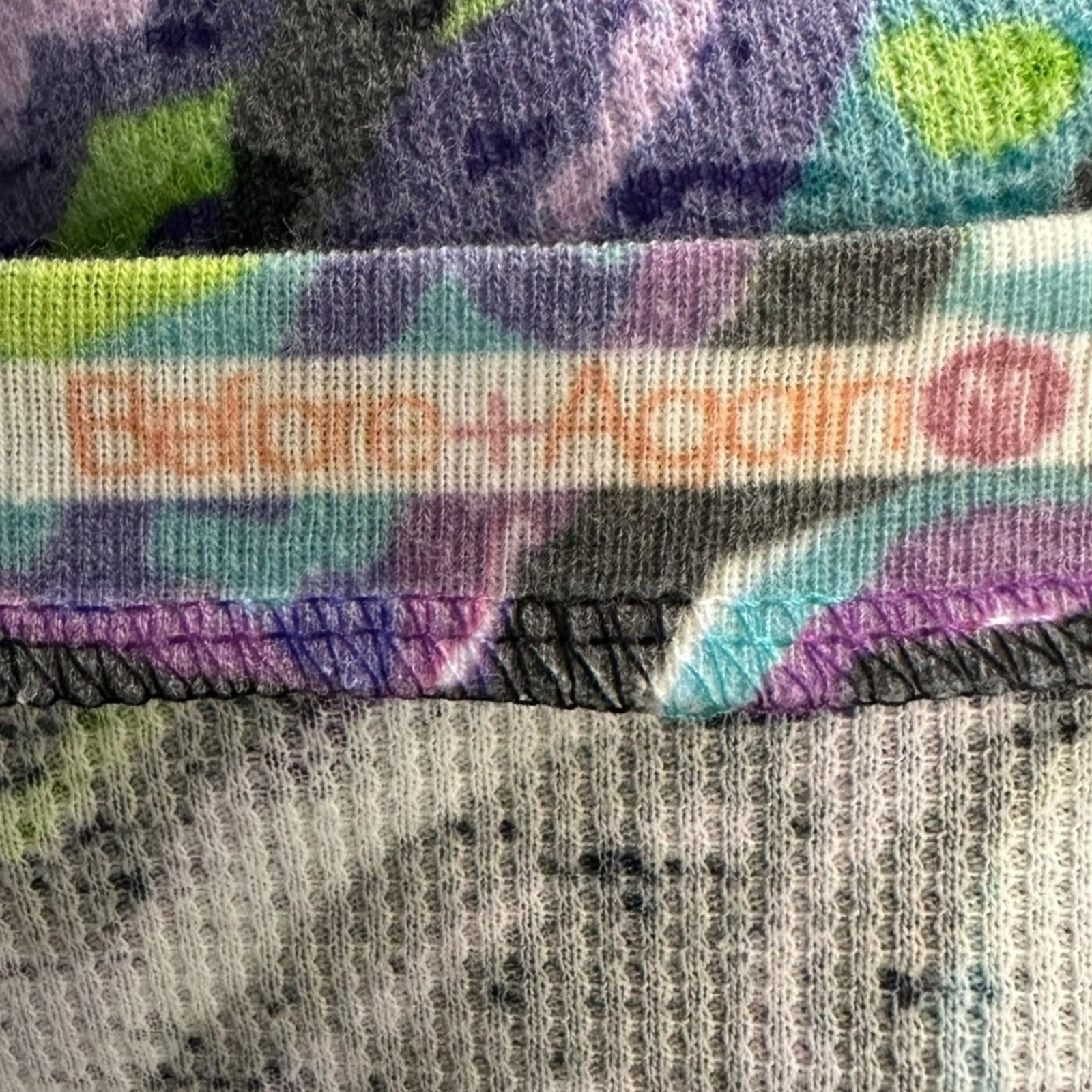 Before + Again Multicolor Patterned Long Sleeve V… - image 4