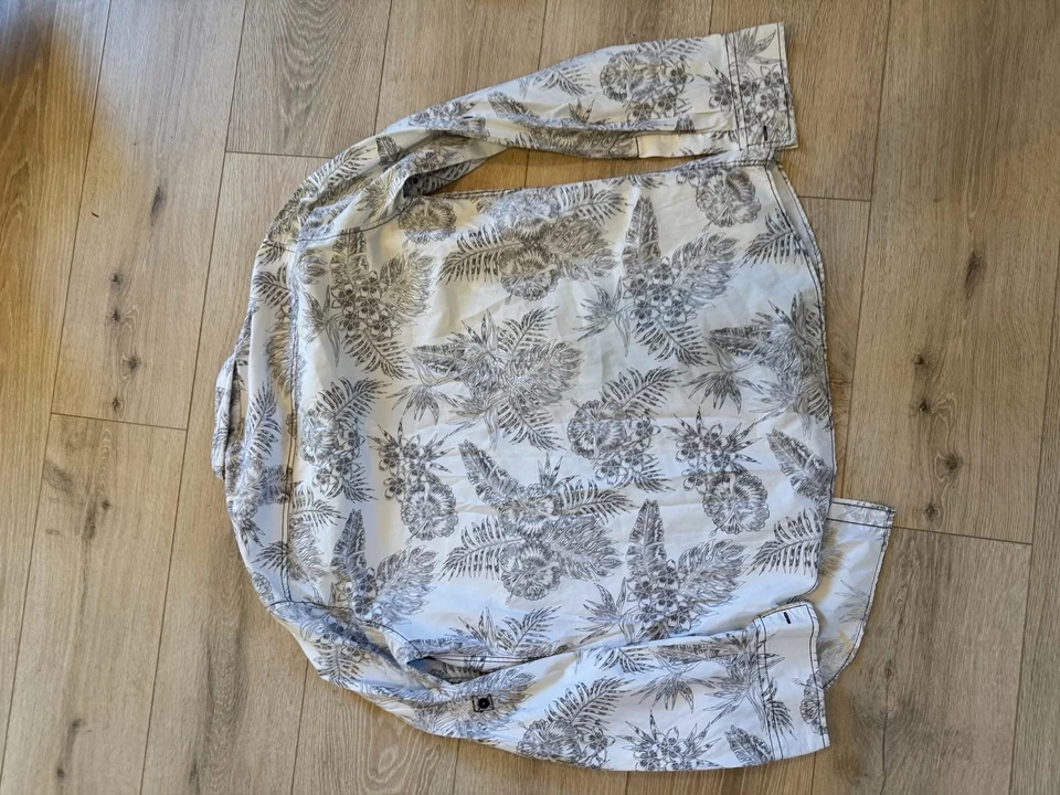 Eighty Eight Platinum Floral Botanical Button Down Shirt L Roll Sleeve Casual - Image 4 of 4