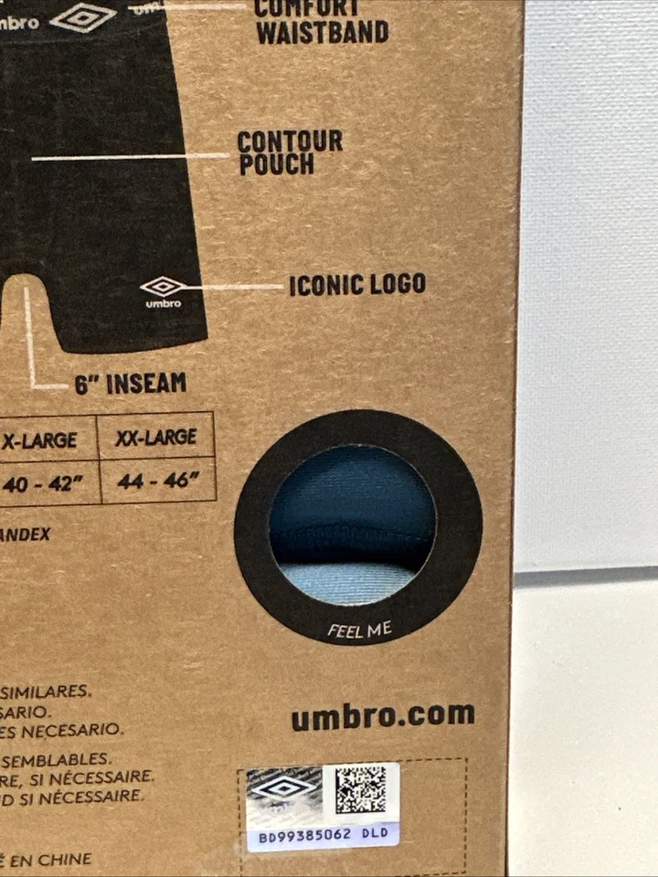 Calzoncillos boxer elásticos esenciales de 3 piezas Umbro para hombre talla pequeña Foto 4 de 4