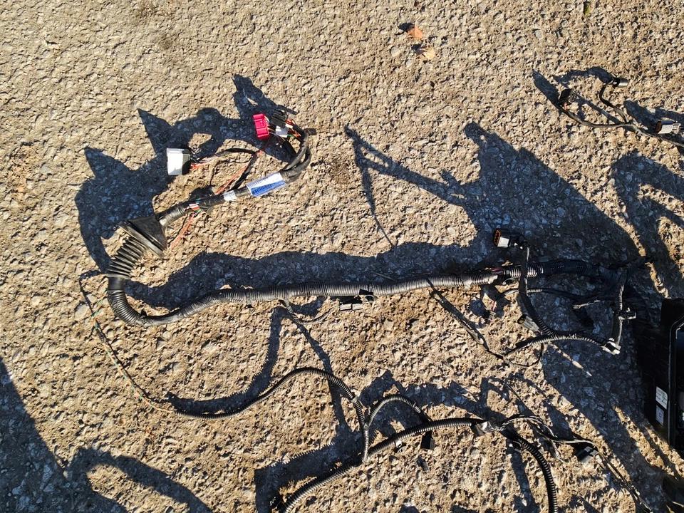 2011 起亚索伦托 3.5 升 A/T 2WD 发动机线束 91400-1U041 — 第 4/4 张图片