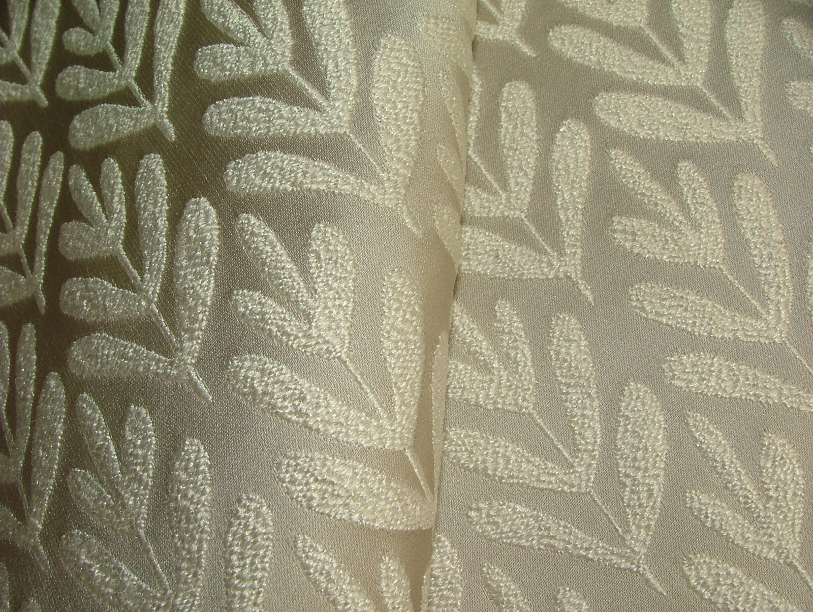 Course Putty 1.4 Metres iLiv Wyre Putty Woven Jacquard Curtain Upholstery Cushion ...