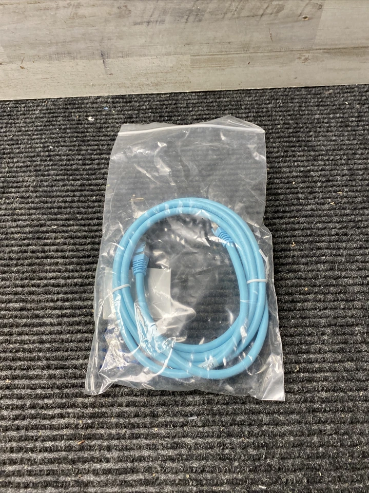 New C2G 6ft Cat6a Ethernet Cable - Snagless shielded-blue #00745 - Image 2 of 4