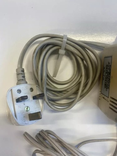 CAMBRIDGE SOUNDWORKS AC ADAPTER TEAD-57-121500V 230V-50Hz 164mA - Picture 2 of 5