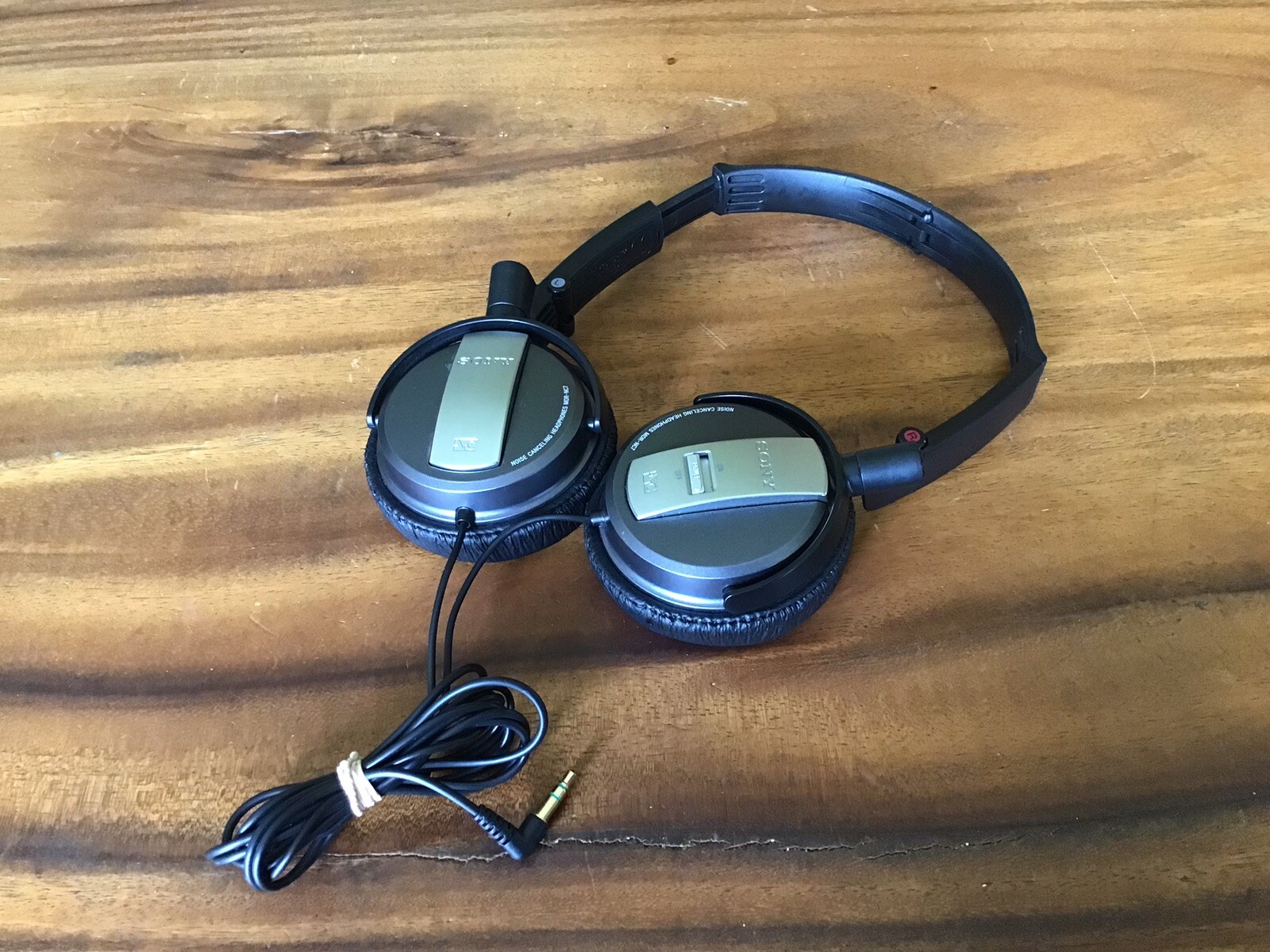 Sony Noise Cancelling Headphones MDR-NC7 - Canadian Seller-image