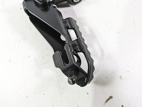 2020 Triumph Street Scrambler 900 Right Rider Footpeg Foot Peg T2081790 - Picture 10 of 12
