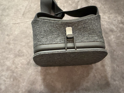 Google Daydream View Smartphone VR Headset Gray/Black Fabric & Plastic