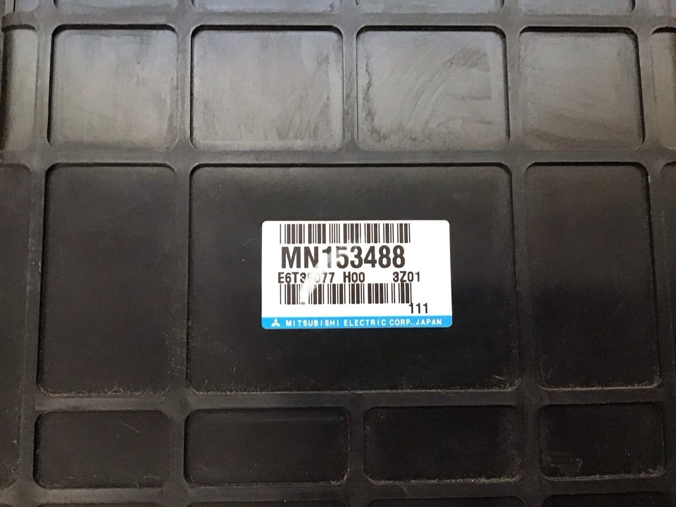 Computadora con motor ECM Mitsubishi Montero Sport 2004 OEM | MN153488 Foto 2 de 3