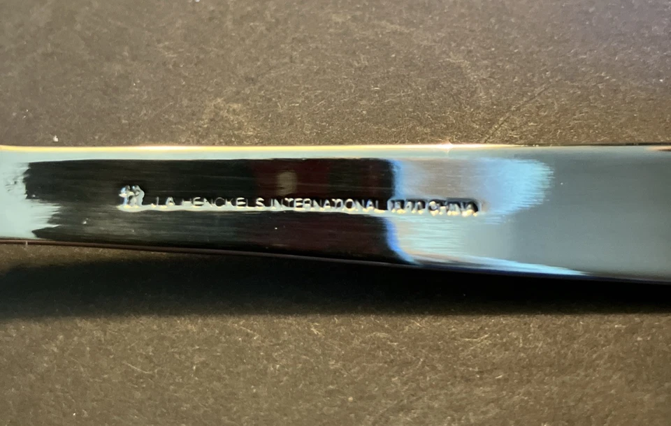 "Cuchara para servir ZWILLING JA Henckels EARL BRILLANTE 18/10 8,25"" y cuchillo para mantequilla" Foto 4 de 4