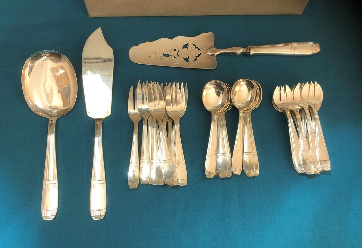 Christofle Berain, petite Coquille, 12 fourchettes à huitres en