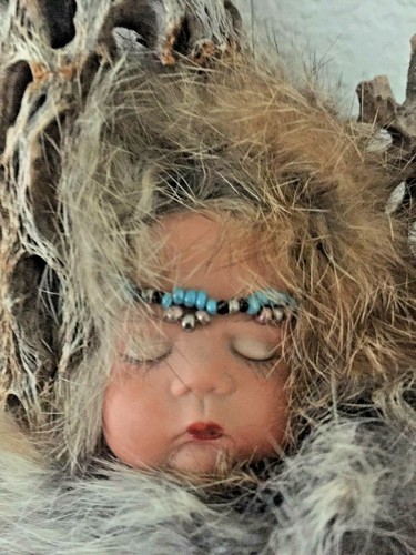 Vintage Indian Woods Baby Sleeping in Hollow of Tree 11" Darling MUST C - Picture 3 of 10