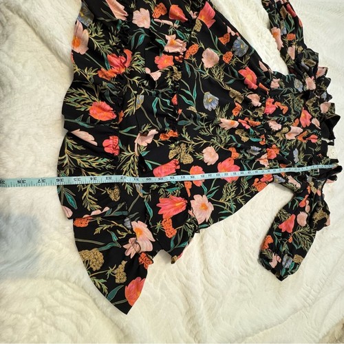 Abito Kate Spade Blossom floreale con volant nero spalle fredde - Foto 2 di 10