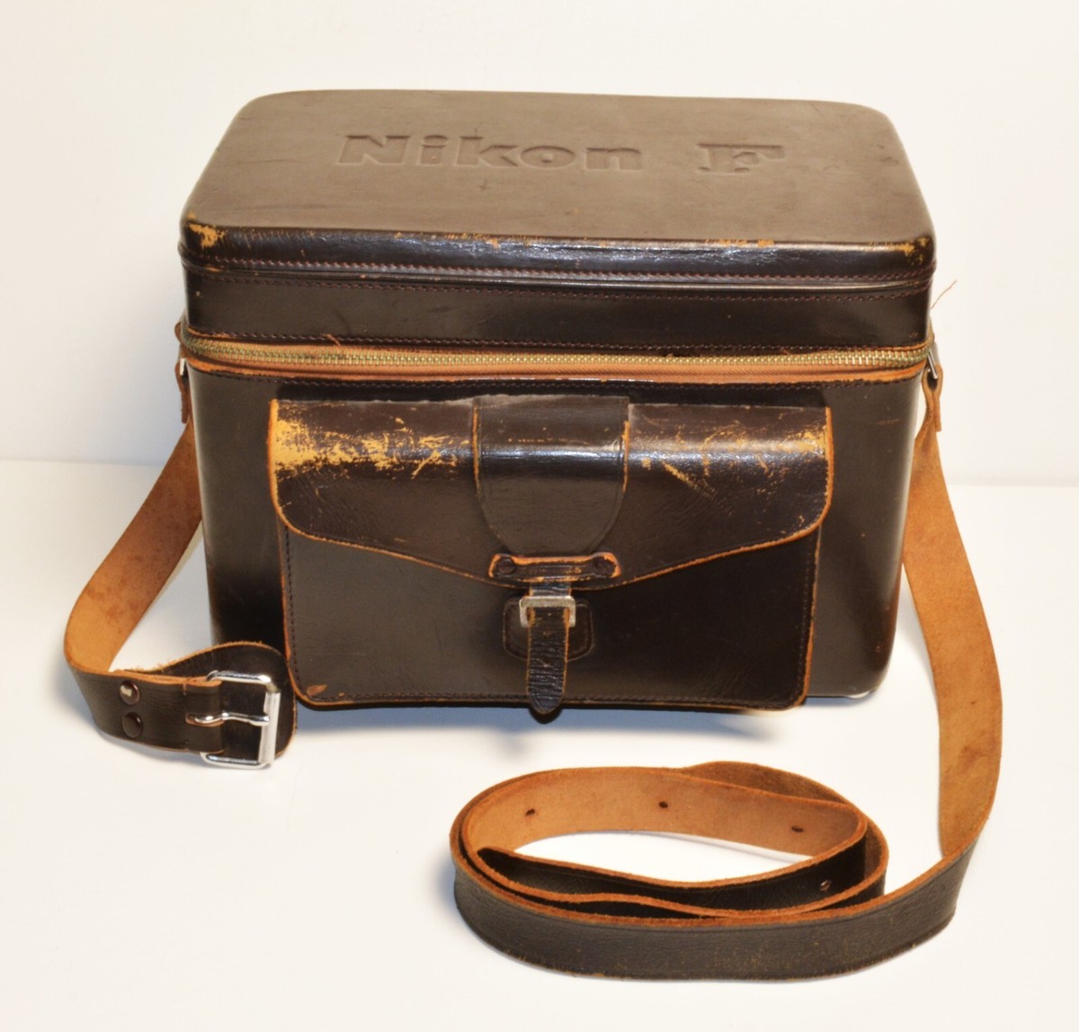 VTG 1950s Nikon F camera brown leather compartment case VTG 1950s Nikon F camera brown leather compartment case