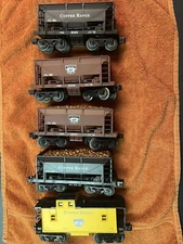 Lionel Copper Range 4 Ore Car + 1 Caboose set excellent condition
