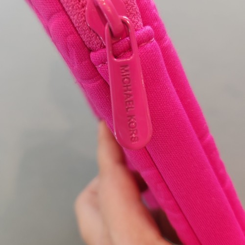 Hot Pink Magenta Michael Kors Tablet Carrying Case 10" X 7" Logo - Picture 5 of 10