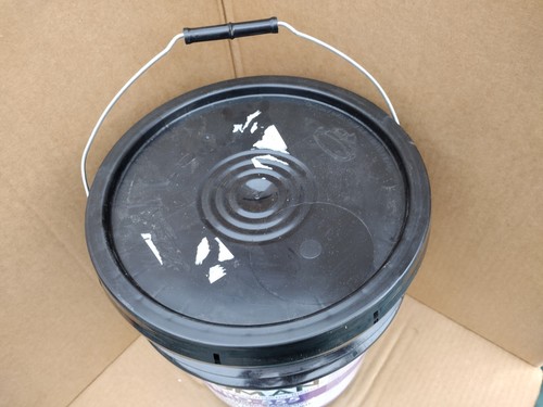 Roman PRO-555 5 Gal. Bucket Extreme Tack Wallpaper Adhesive - Picture 10 of 10