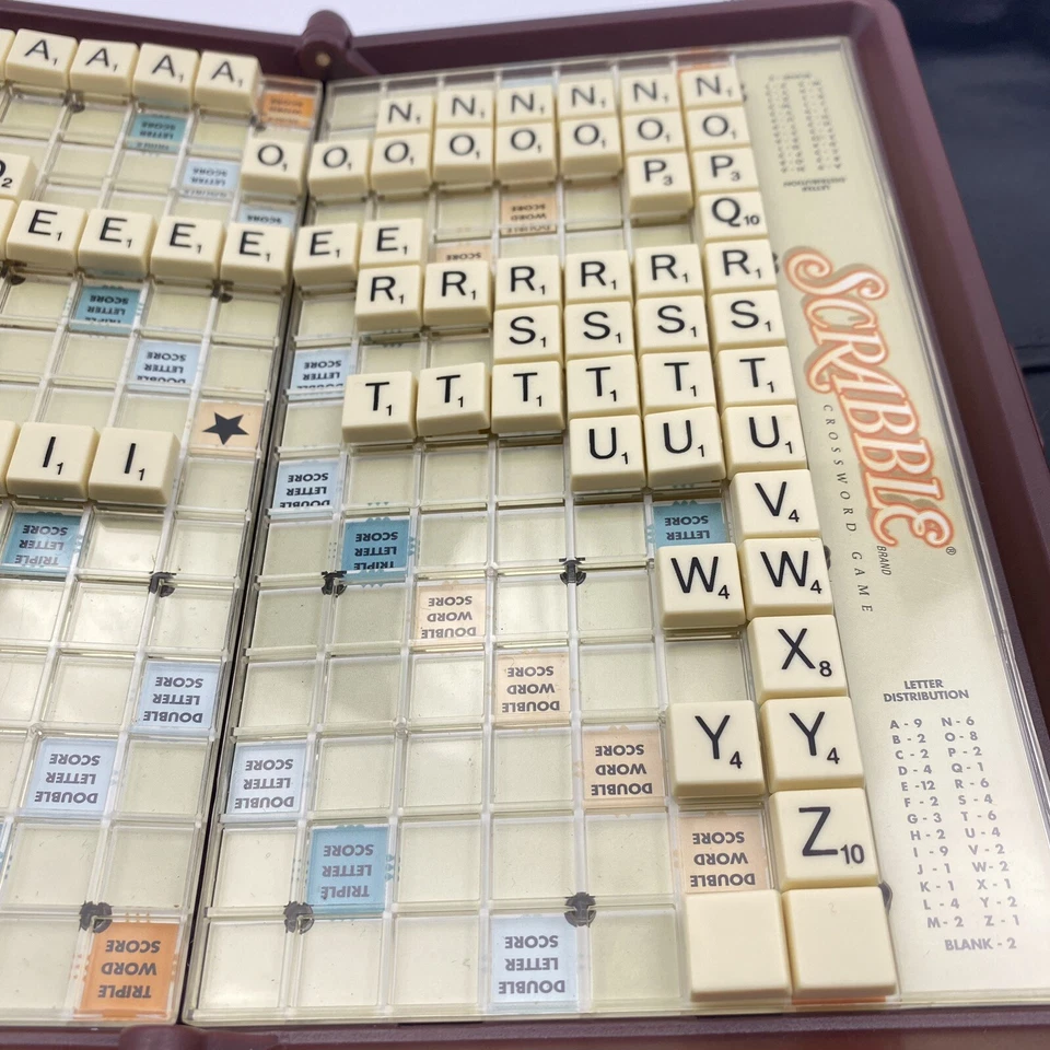 Hasbro Juego Scrabble Folio Edición Viaje Piezas de Repuesto y Repuestos Azulejos Foto 3 de 3