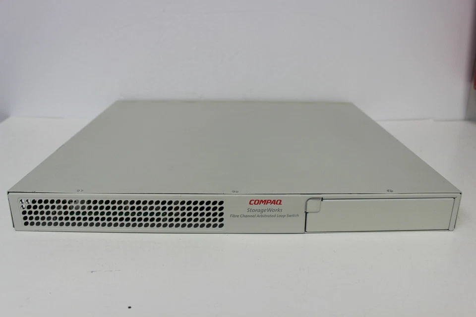 COMPAQ 194701-001 STORAGEWORKS FIBRE CHANNEL ARBITRATED LOOP SWITCH 176249-001 - Image 4 of 4