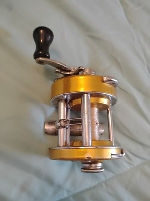 Penn 920 Levelmatic Vintage Casting Fishing Reel Gold, Made in USA