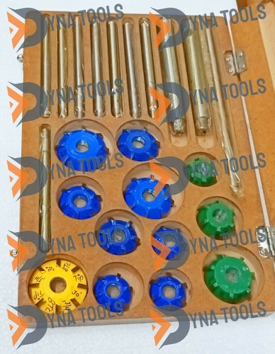 Couteau d'insertion en carbure 15x15x2,5 mm-30 ° -R150-4R0.5 pour la