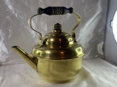 Vintage Tea Kettle Pot Shinny Brass & Wood Handle & Knob EUC